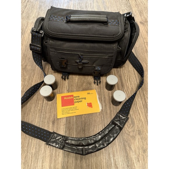 Canon EOS Rebel G II 35mm Film Camera With 2 Lens 35-80; 80-200 - Picture 6 of 9